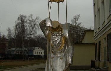 Памятник Карабасу-Барабасу