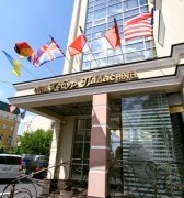 "Кебур Палас"