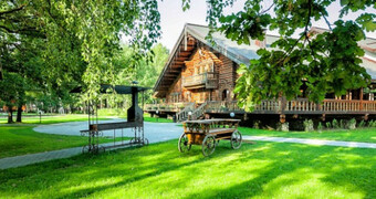 "Русская деревня"