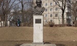 Памятник поэту-партизану Денису Давыдову