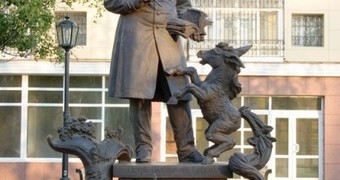 Памятник П.П. Ершову и его сказочным героям