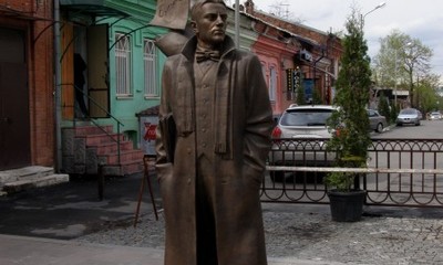 Памятник Булгакову