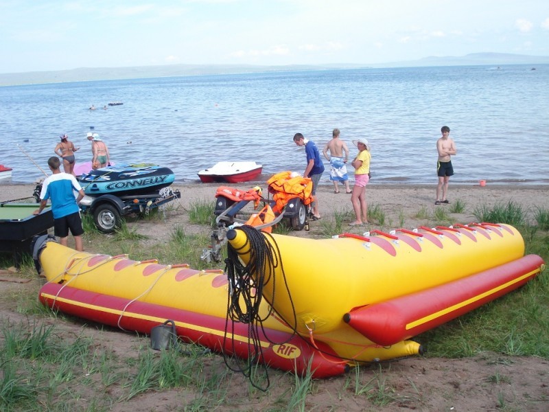 Озеро белё Хакасия палаточный городок