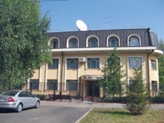 Гостиница Нефтяник